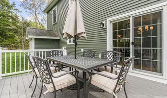 90 Village Place Dr, Barrington, NH 03825