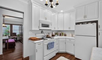 82 W 34TH St, Bayonne, NJ 07002