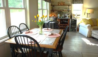 49 Hampshire Cir, Brattleboro, VT 05301