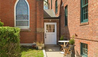 27 High St 2, Newport, RI 02840