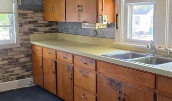 212 E 5th St, Albert Lea, MN 56007