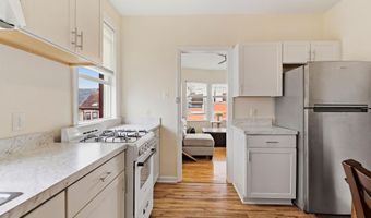 878-880 BROADWAY, Bayonne, NJ 07002