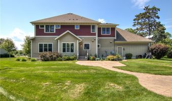 907 Sandalwood Dr, Altoona, WI 54720