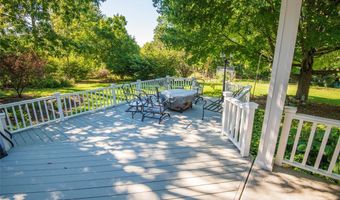 3840 CHAPEL HILL Dr, Erie, PA 16506