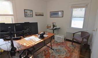 460 E Main Rd, Middletown, RI 02842