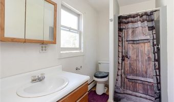 246 Long Hwy, Little Compton, RI 02837