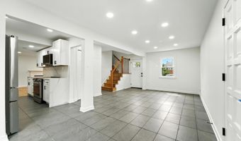 2339 N POWHATAN St, Arlington, VA 22205