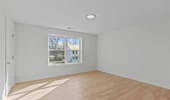 50 Red Maple Ln, Warwick, RI 02886