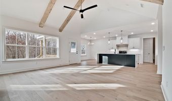 10 McGinnis Ln, Bella Vista, AR 72715