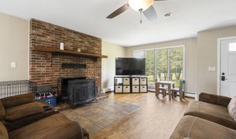 446 Eastern Ave, Augusta, ME 04330