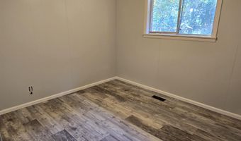 1800 White Dr, Batesville, AR 72501