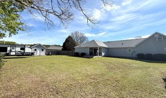 1405 Pebblewood Dr, Adel, GA 31620