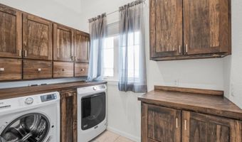 90917 240th St, Austin, MN 55912