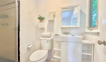 6819 SELKIRK, Bethesda, MD 20817