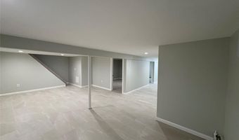 9 Holt St, Amityville, NY 11701
