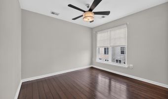 932 HARRISON Cir, Alexandria, VA 22304