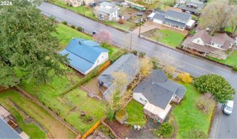 734 N MAIN St, Brownsville, OR 97327