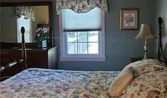 1 Brookdale Dr, Hopkinton, RI 02804