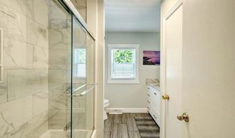 36 Fairway Rd, Narragansett, RI 02882