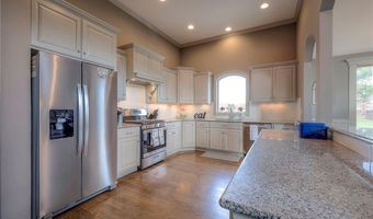 823 155th Cir, Basehor, KS 66007
