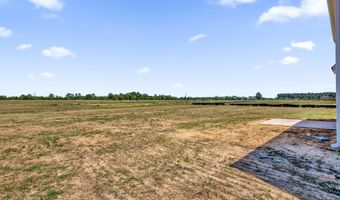 80 Coachman Ln, Autryville, NC 28318