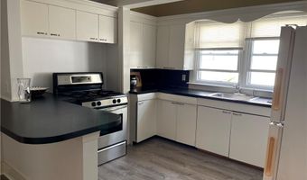 16 Mann Ave 2, Newport, RI 02840