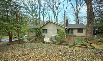 222 Red Hill Rd, Middletown, NJ 07748