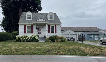 14 Forest Ave, Middletown, RI 02842