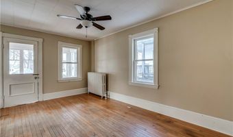 8 2nd St, Alexandria Bay, NY 13607