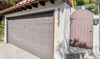 10037 Reevesbury Dr, Beverly Hills, CA 90210