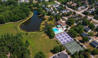 7 Hummingbird Ln, Amherst, NY 14228