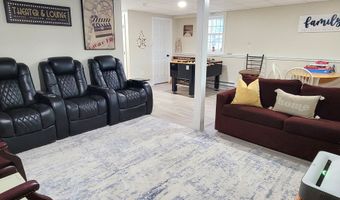 93 E Huntress Pond Rd, Barnstead, NH 03225