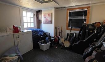 305 Longview Dr, Bassett, VA 24055