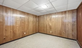 4002 7th Ave, Anoka, MN 55303