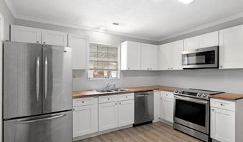 506 Kimberly St, Albertville, AL 35950