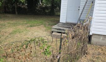 225 Morgan Ave, Aurora, MO 65605