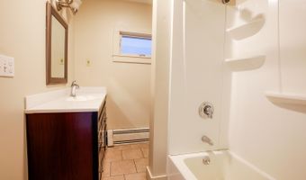 671 Essex St, Bangor, ME 04401