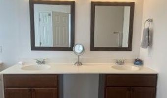 2106 Lauren Dr, Biloxi, MS 39532