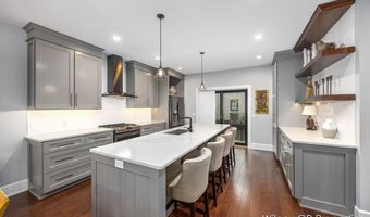7275 Schoolhouse Dr SE, Ada, MI 49301