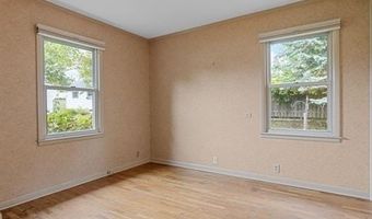 1108 E 3rd St, Anamosa, IA 52205