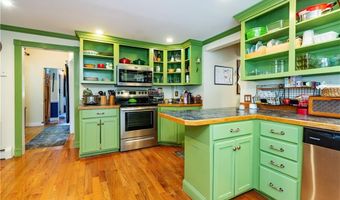 45 High St, Burrillville, RI 02859