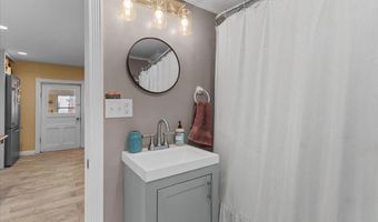 42-44 Oak St, Burlington, VT 05401