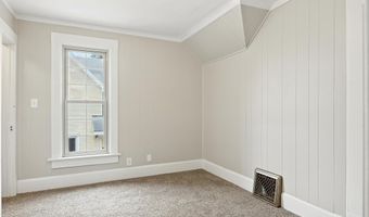 355 W 9th St, Auburn, IN 46706