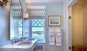 6 Price's Cove Ave, Newport, RI 02840