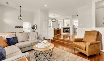 6747 APPLEMINT Ln, Alexandria, VA 22310