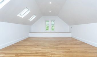 247 Hale St 2, Beverly, MA 01915