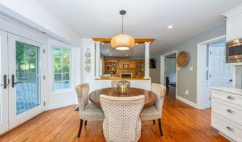 15 Tanglewood Dr, Andover, NJ 07848