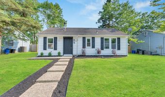 5 Mast Dr, Barnegat, NJ 08005
