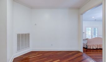 8 Cedar Pl, Camden, SC 29020