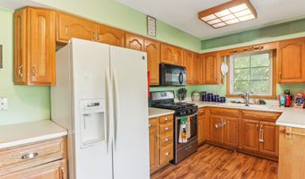 2936 E Tiffin Ave, Des Moines, IA 50317